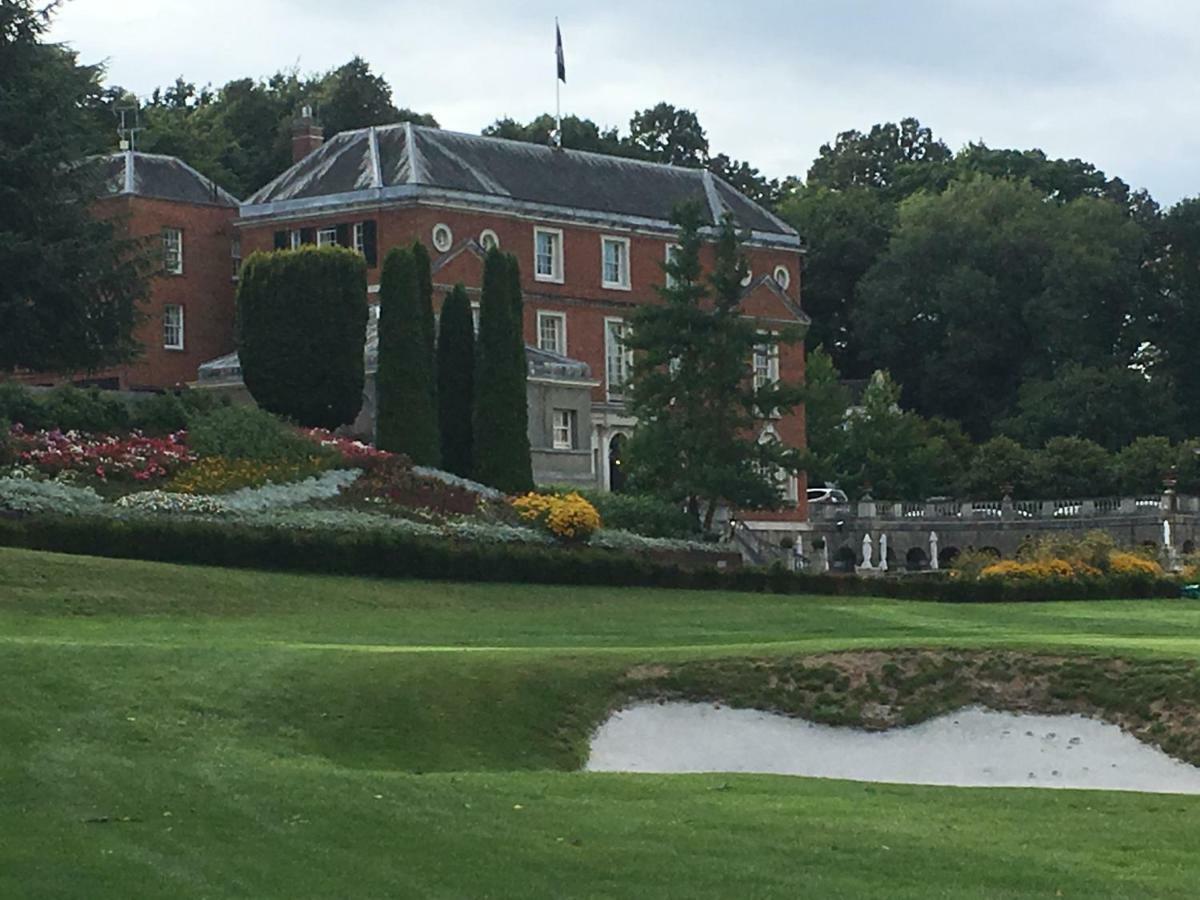 Hotel Westleigh Ashtead Exterior foto