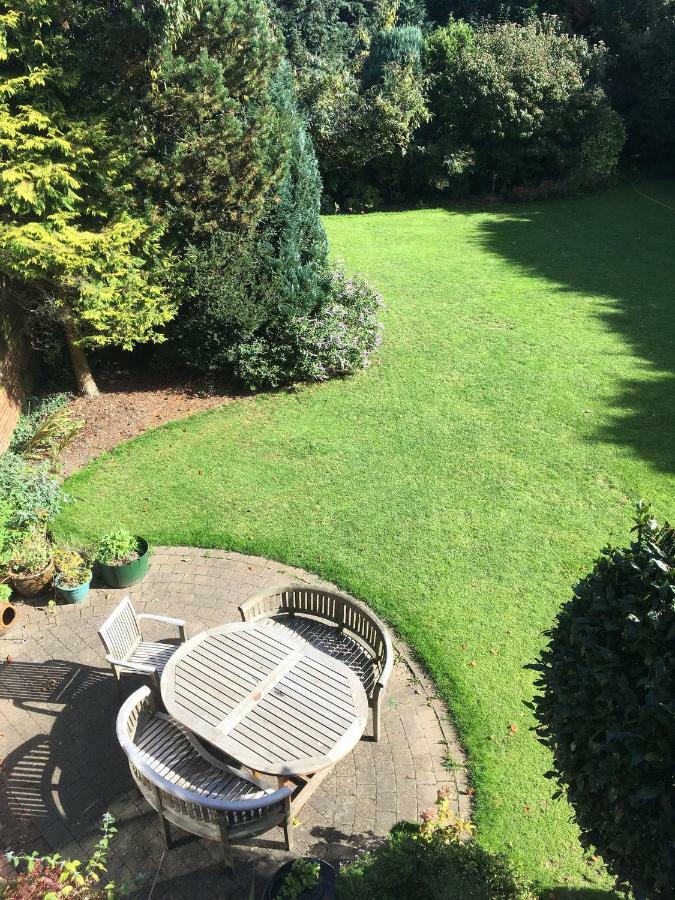 Hotel Westleigh Ashtead Exterior foto